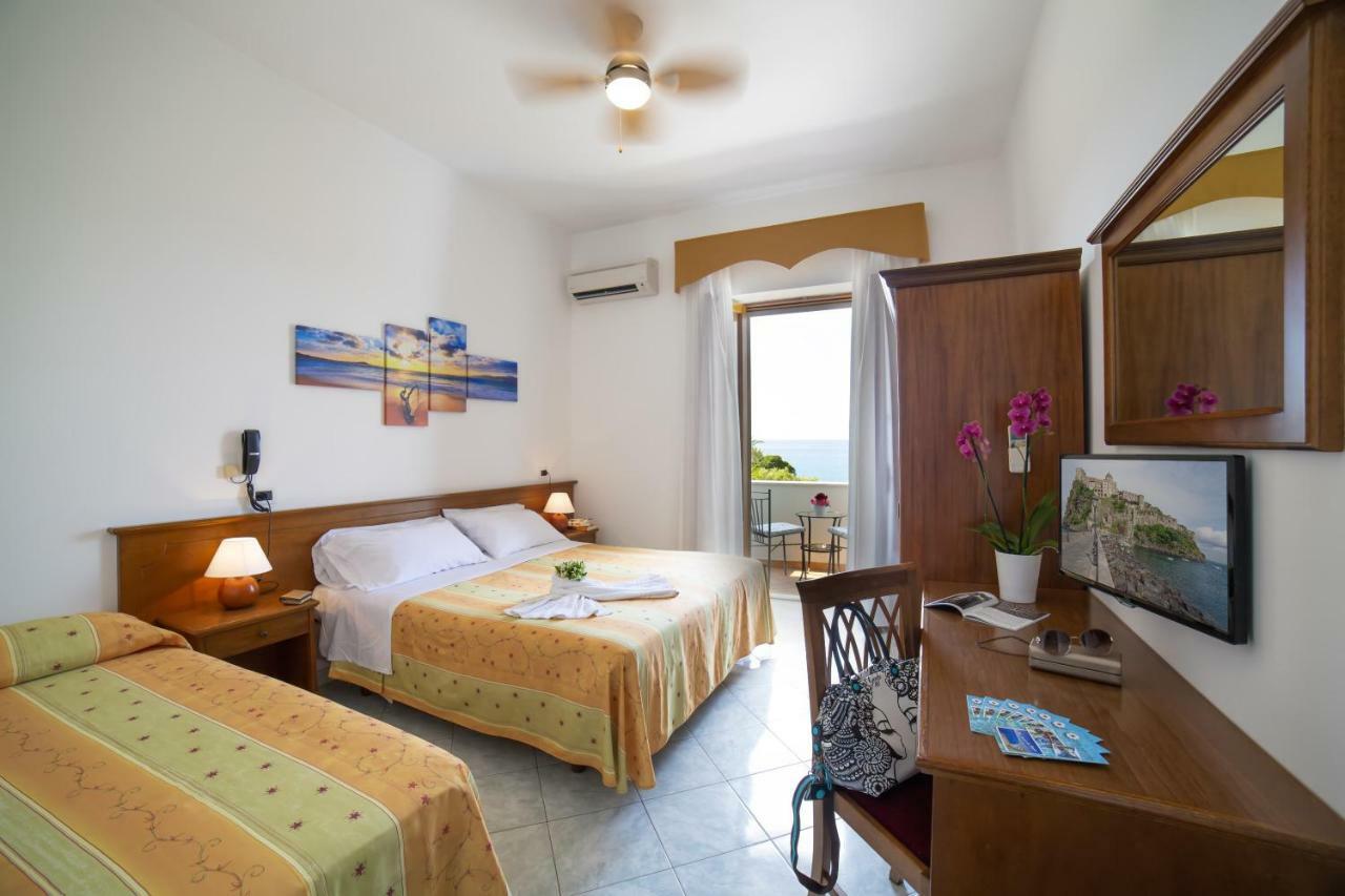 Hotel La Mandorla Barano d'Ischia Bagian luar foto